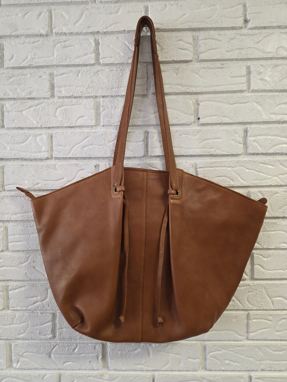 Vilenca Holland Genuine Leather Tote NWT
